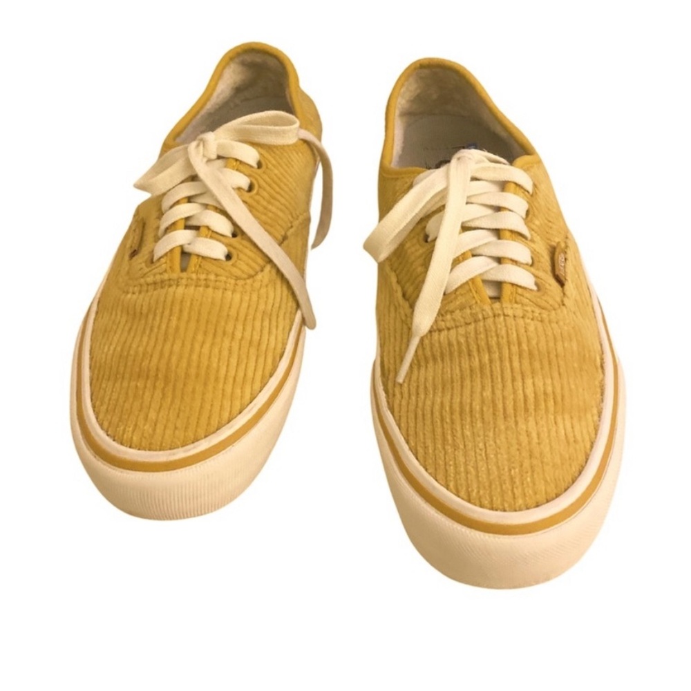 VANS • Mustard yellow corduroy Ultracush Sneakers. Women’s 8.5/Men’s 7